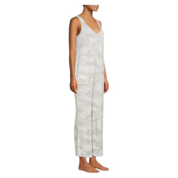 Gray Camo Sleeveless Jumpsuit - Picture 2 of 4